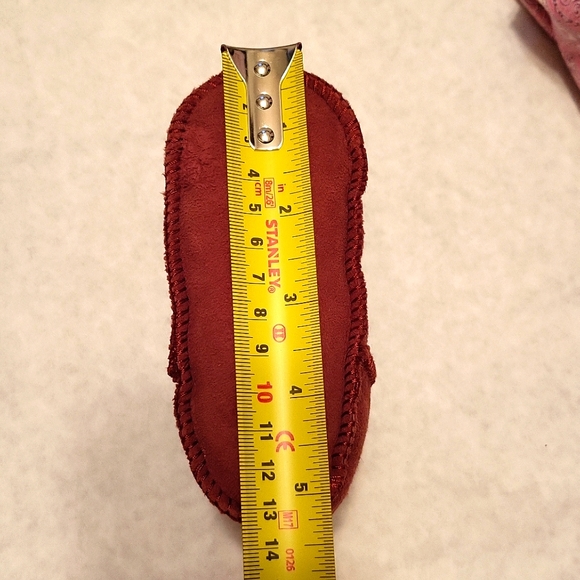 Maroon colored suede UGG infant boots - Picture 4 of 5